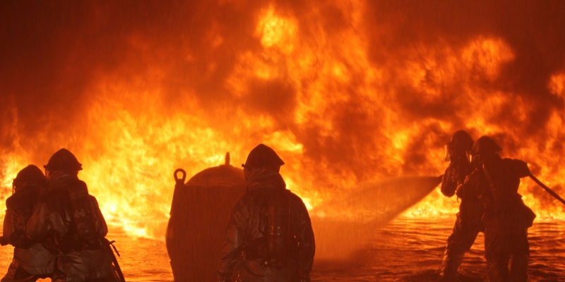 Intervento dei Vigili del Fuoco durante un incendio