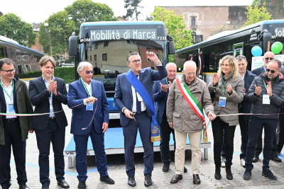 Provincia e MOM presentano a Castelfranco 19 nuovi autobus interurbani: il trasporto pubblico trevigiano punta a comfort e sostenibilità