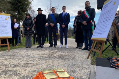 Giorno della Memoria 2023, al Sant'Artemio la posa delle pietre d'inciampo di quattro cittadini trevigiani ospitati all'ex ospedale psichiatrico