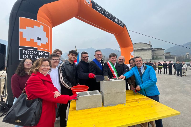 247b6f95024acacb9e1c80decc27ce13