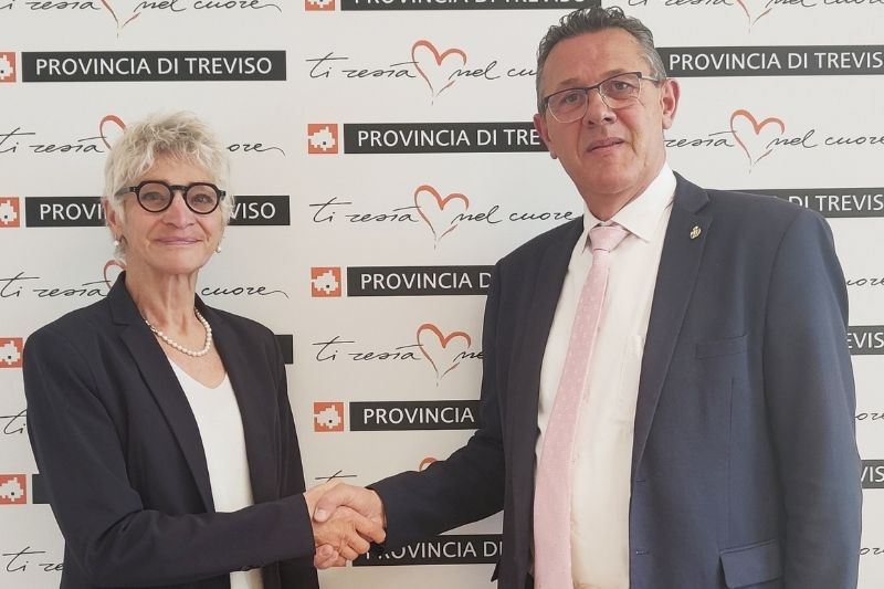 6d4f9be9bbf8e6f07458f60414b62a53