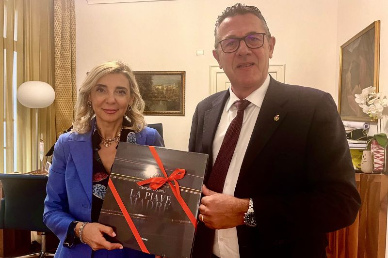 ba3445f45f9f68fd1eb9f3f80c55f056